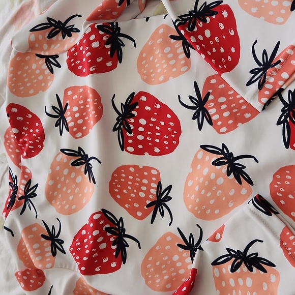 Carter's Longsleeve Swim 4T - Picture 6 of 6